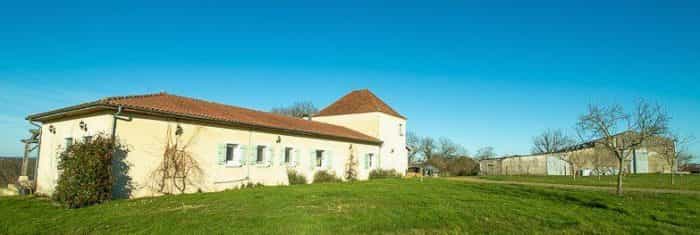 Rumah di Plaisance, Occitanie 10119357