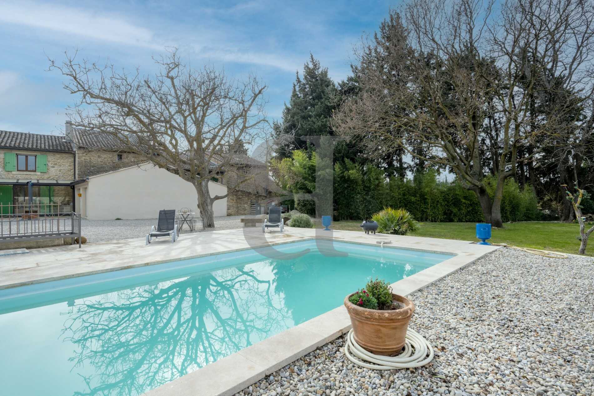 House in Sarrians, Provence-Alpes-Cote d'Azur 10119377
