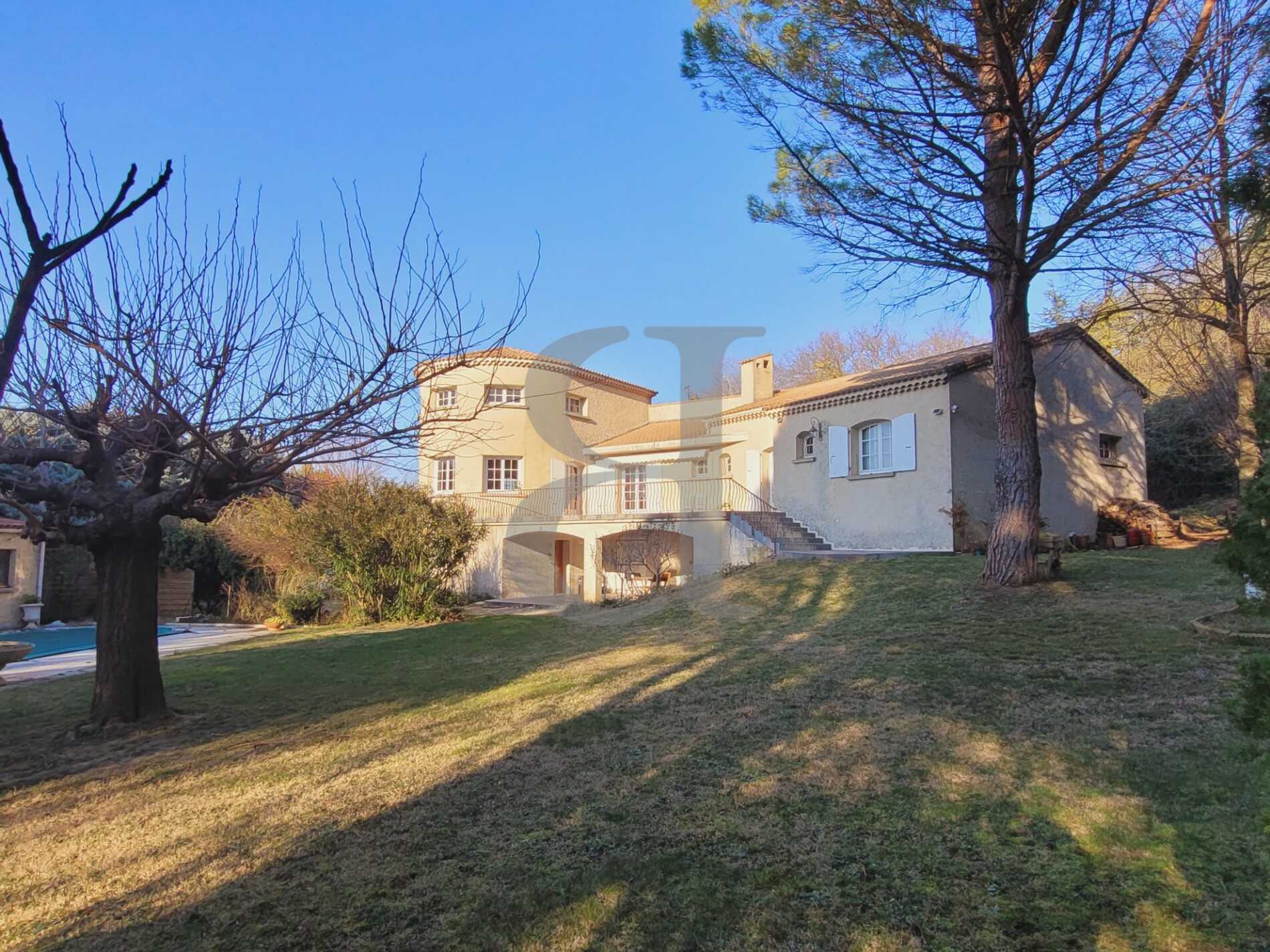 Huis in Alleins, Provence-Alpes-Côte d'Azur 10119390