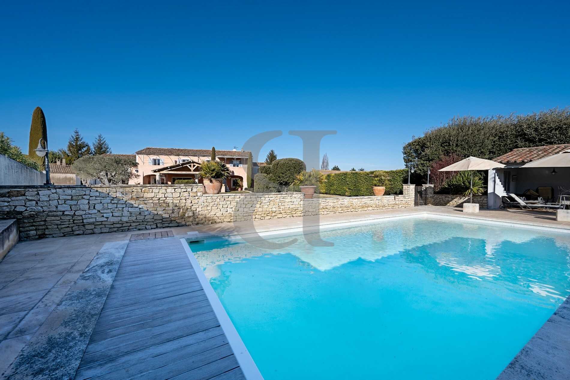 Huis in Menerbes, Provence-Alpes-Cote d'Azur 10119404