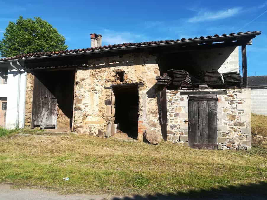 房子 在 Saint-Junien, Nouvelle-Aquitaine 10119594
