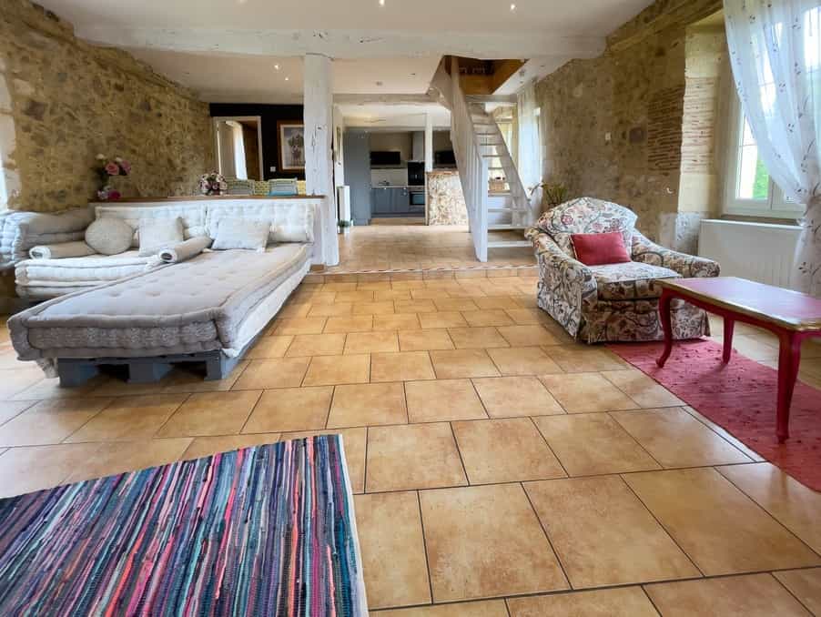 بيت في Bergerac, Nouvelle-Aquitaine 10119600