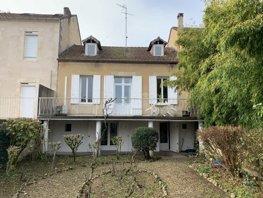 σπίτι σε Bergerac, Nouvelle-Aquitaine 10119730