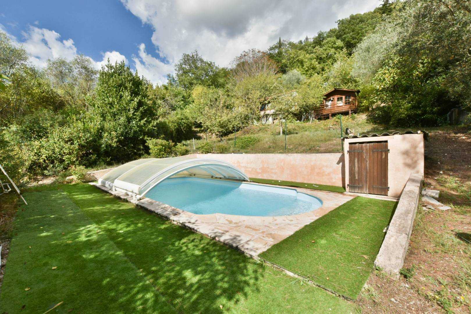 Rumah di L'Escarene, Provence-Alpes-Cote d'Azur 10119871