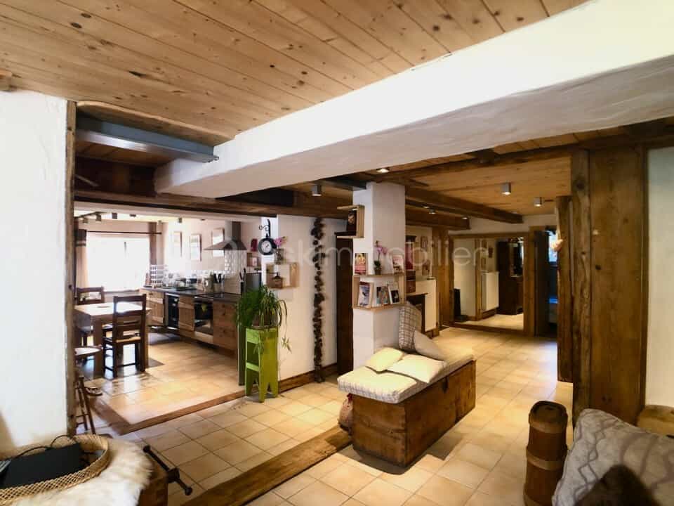 Dom w Les Contamines-Montjoie, Owernia-Rodan-Alpy 10120008