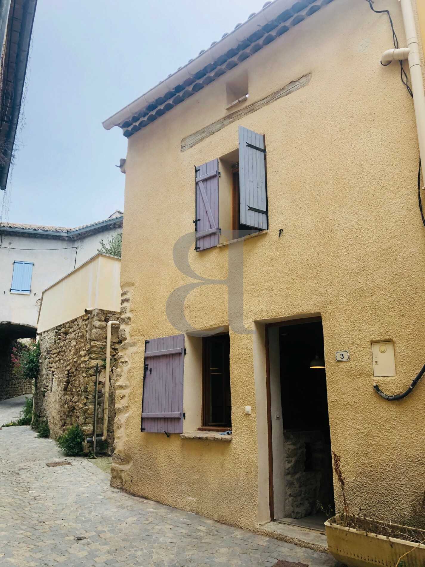Hus i Vaison-la-Romaine, Provence-Alpes-Cote d'Azur 10120072