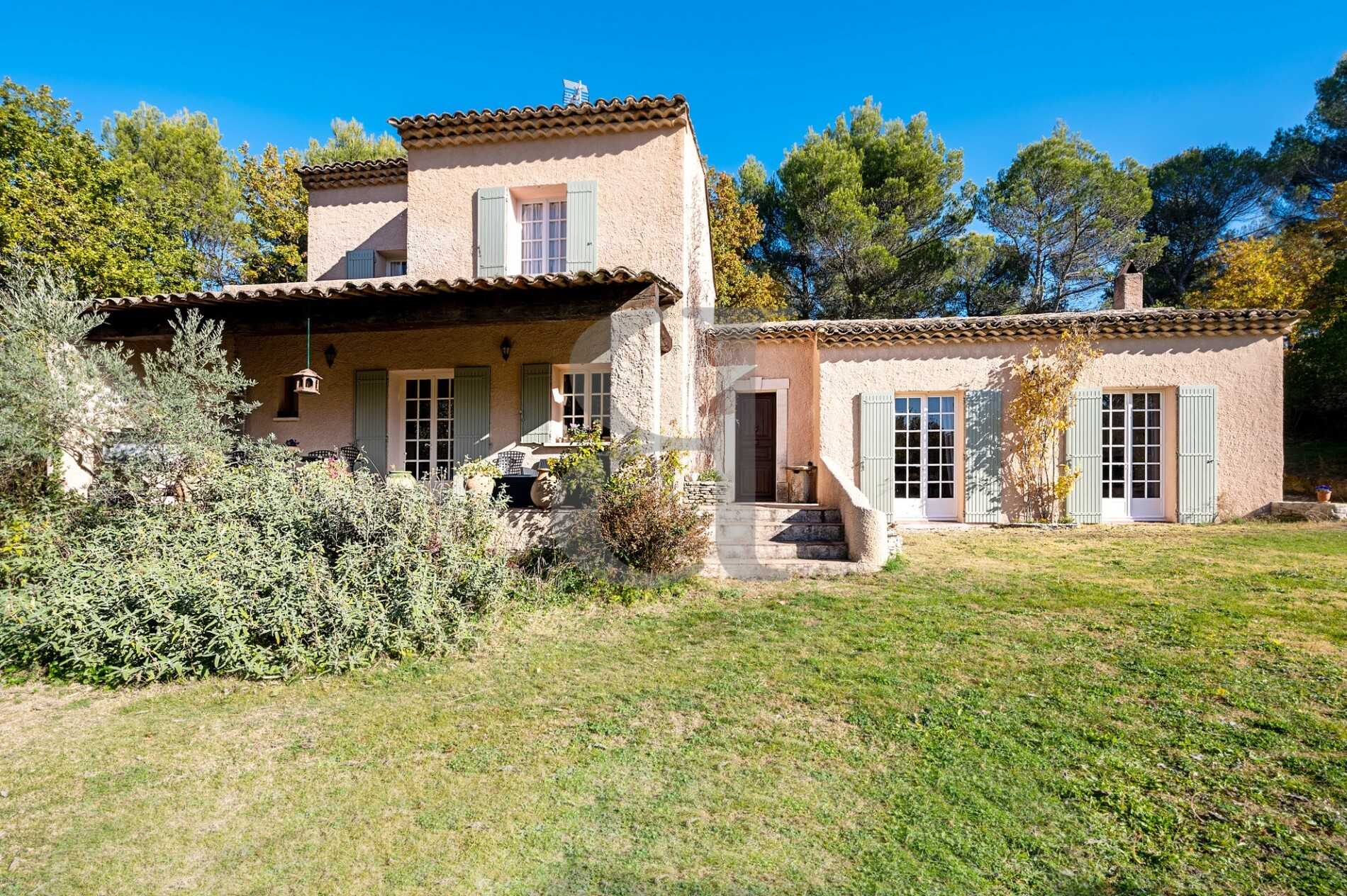Talo sisään Venasque, Provence-Alpes-Cote d'Azur 10120079