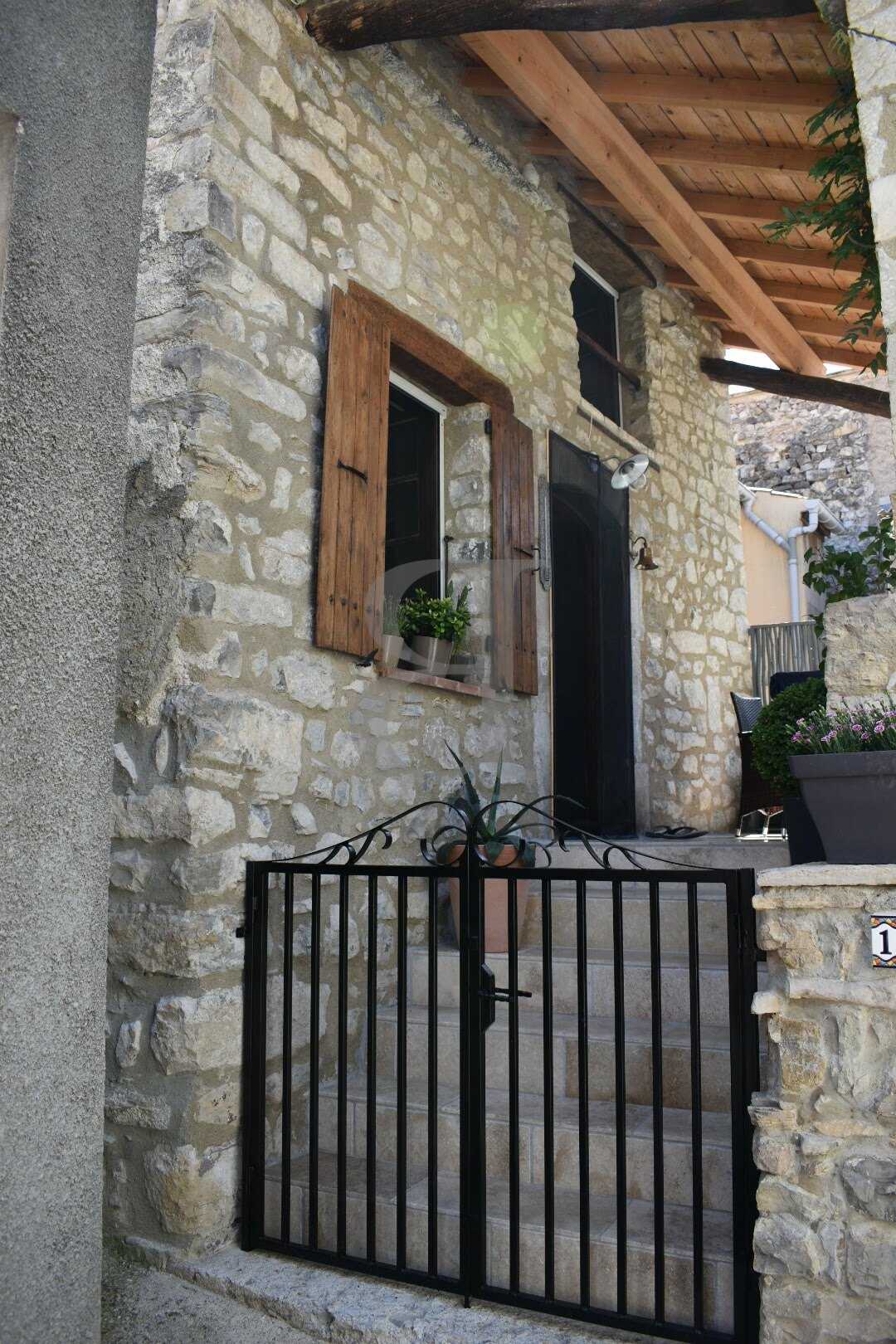 casa no Buis-les-Baronnies, Auvérnia-Ródano-Alpes 10120128