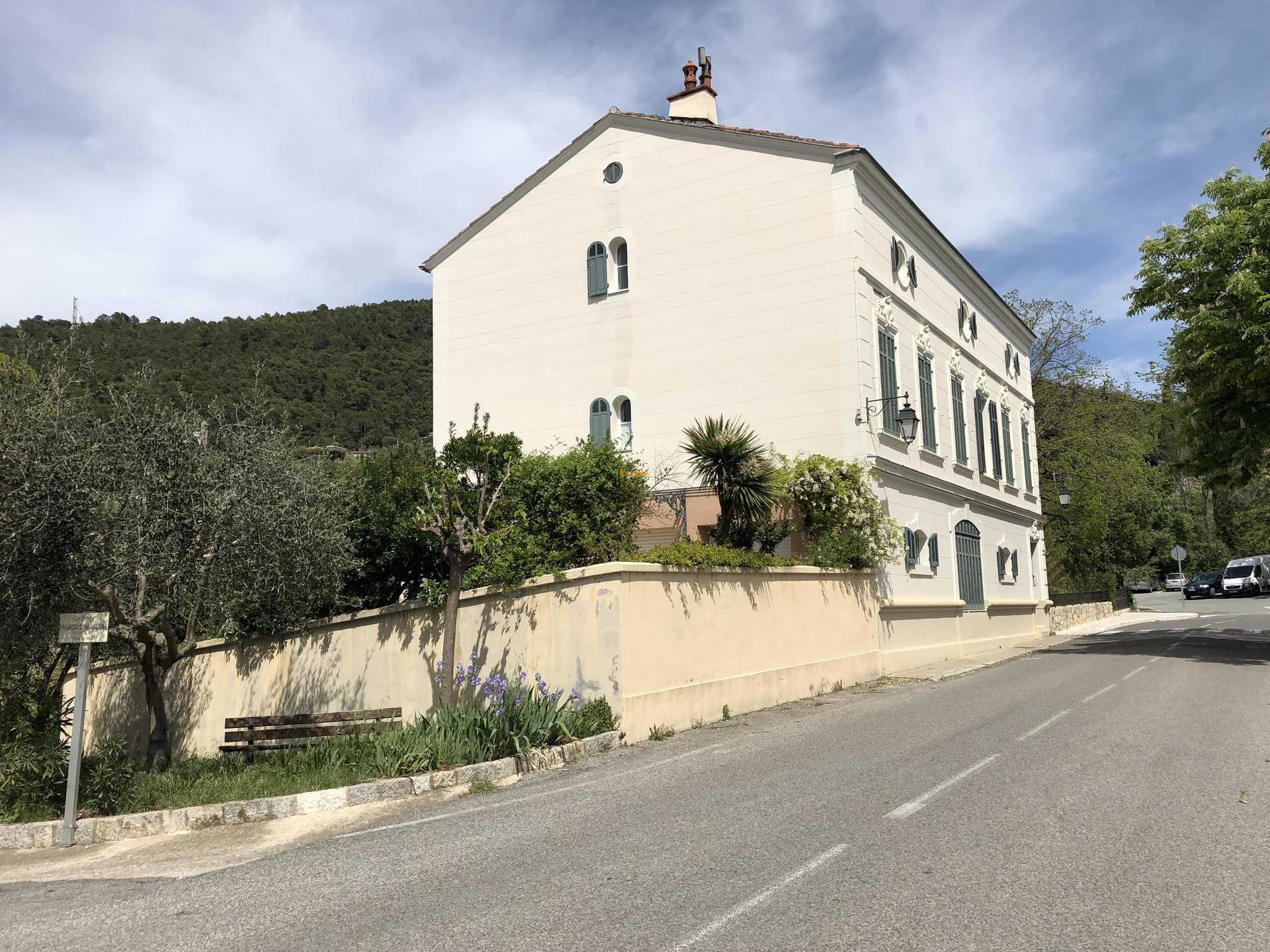 Condominio en Claviers, Provence-Alpes-Côte d'Azur 10120893