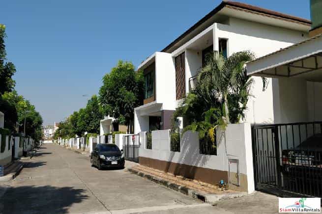 Huis in Bang Kaeo, Samut Prakan 10121308