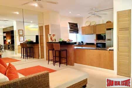 Condominium in Ban La Yan, Phuket 10121366