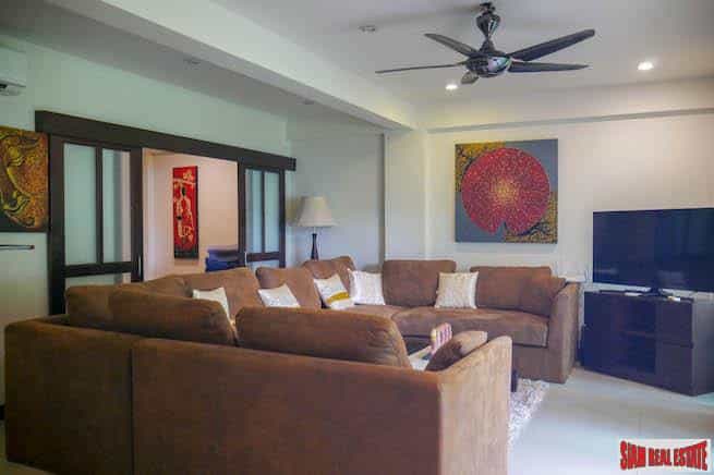 Condominium in Rawai, Phuket 10121462