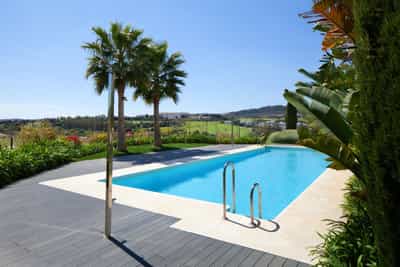 Eigentumswohnung im Casares, Andalusia 10121633