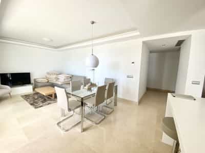 Condominium in Estepona, Andalusië 10121675