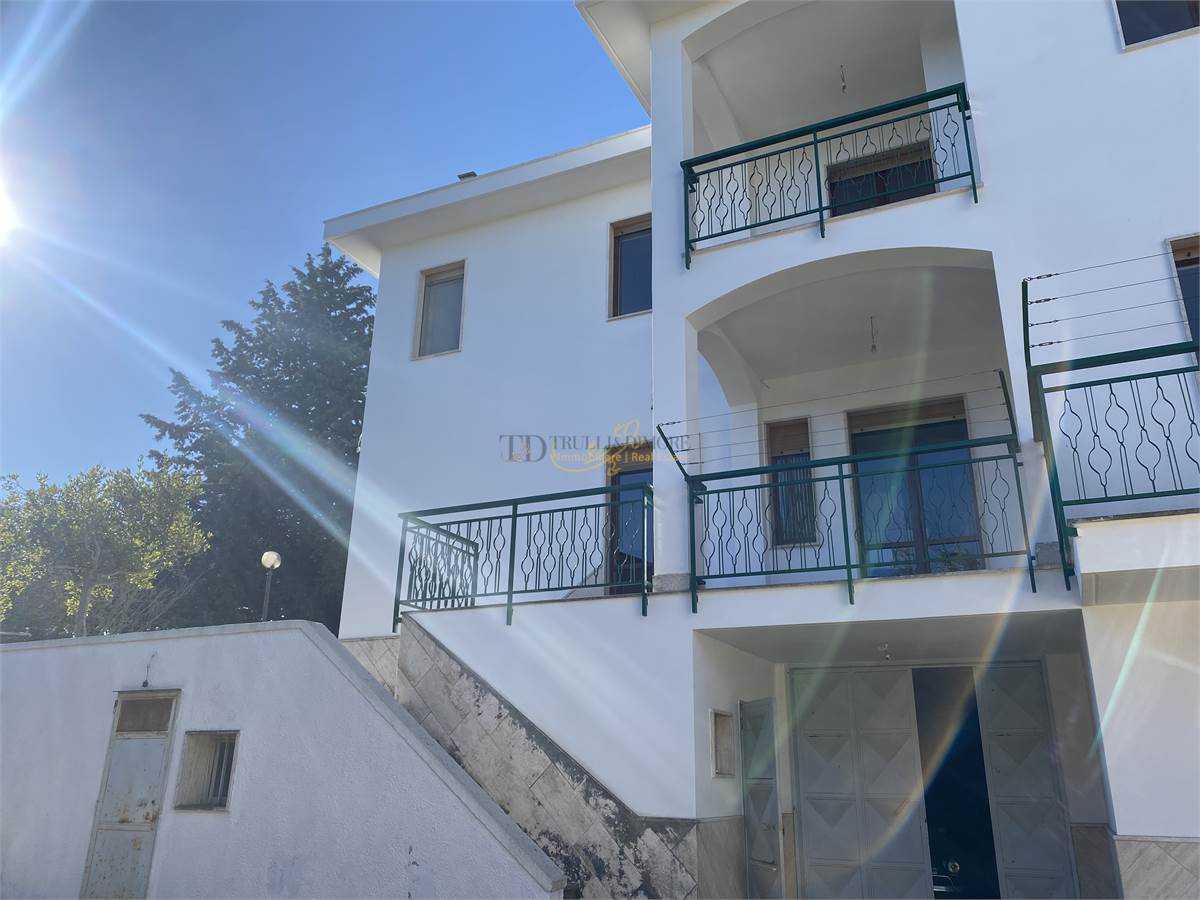 жилой дом в Castellana Grotte, Apulia 10121850
