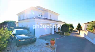 House in Benalmádena, Andalusia 10121979