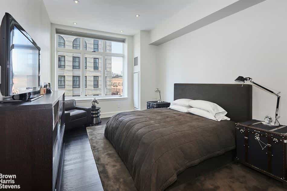 Condominium in New York, New York 10123064