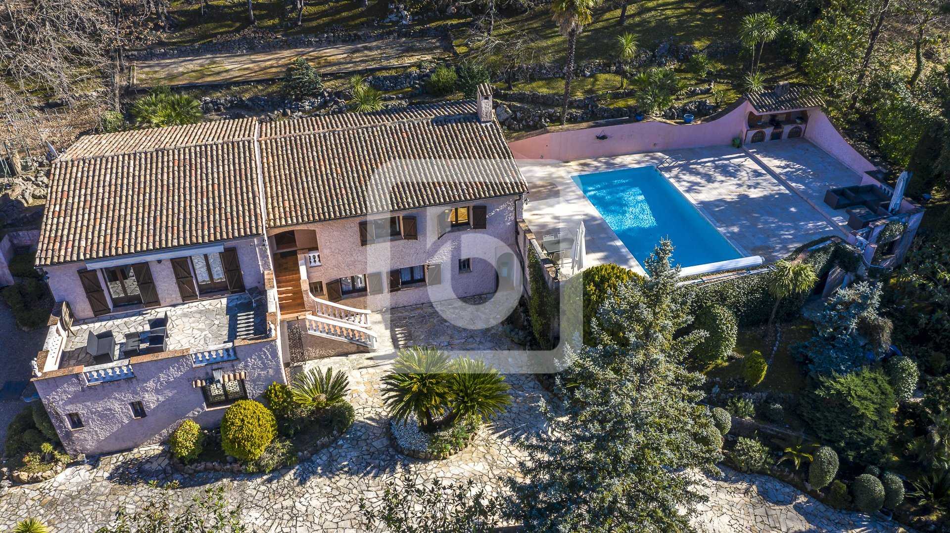 House in Saint-Jacques, Provence-Alpes-Cote d'Azur 10123252