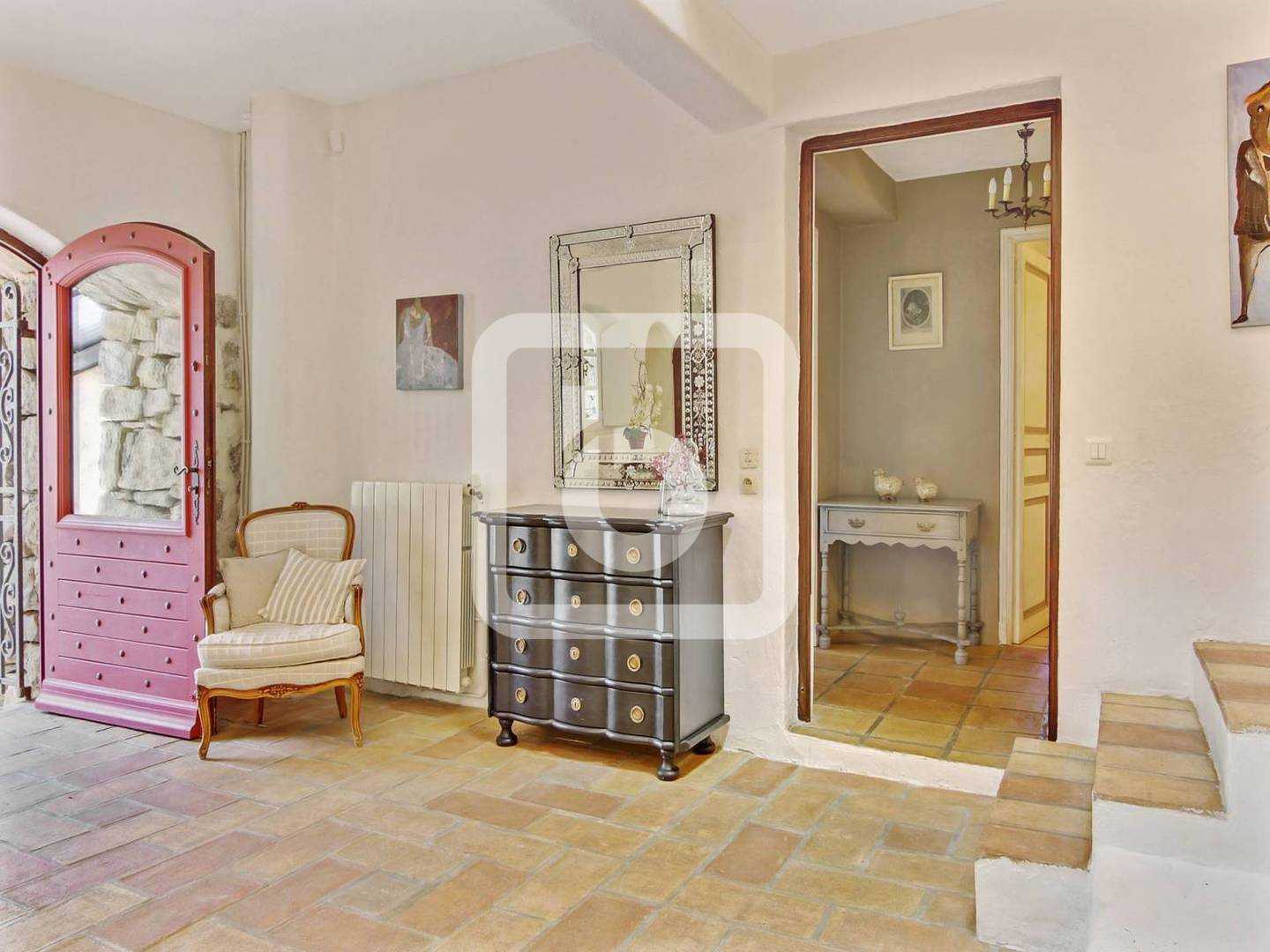 жилой дом в Le Bar-sur-Loup, Provence-Alpes-Cote d'Azur 10123838