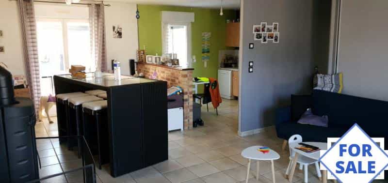 Huis in Neuilly-le-Bisson, Normandie 10123851