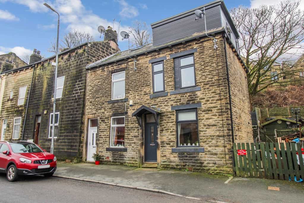 House in Walsden, England 10124730