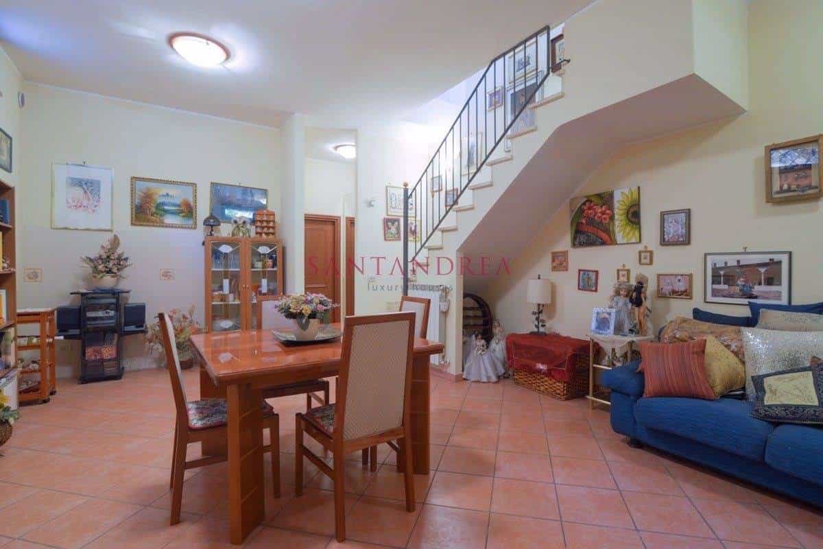 σπίτι σε Guidonia, Lazio 10124838