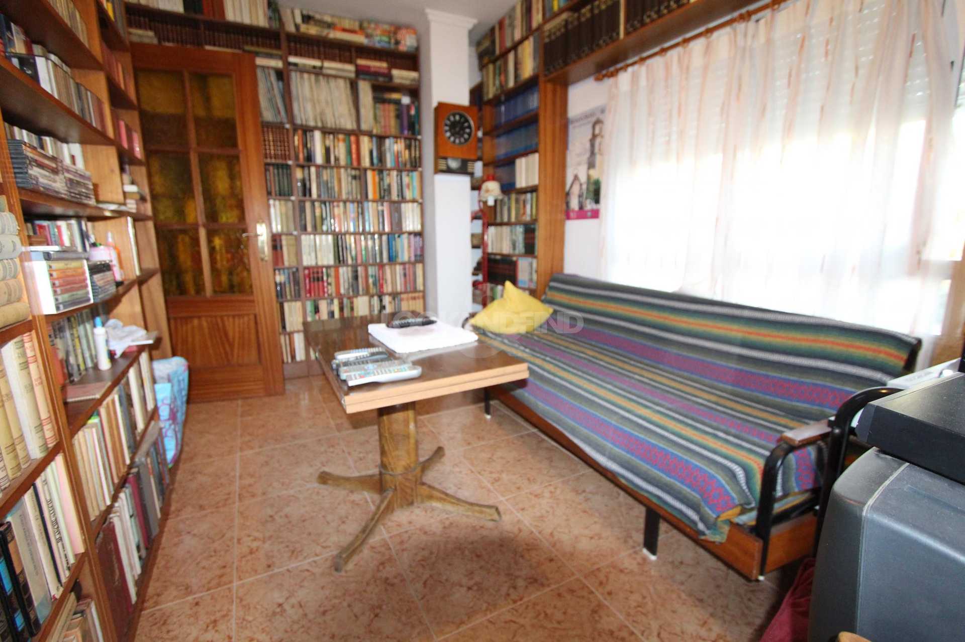 жилой дом в L'Eliana, Comunidad Valenciana 10126195