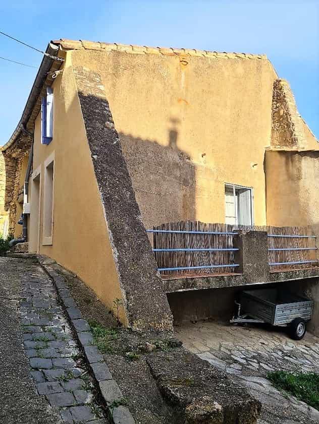بيت في Magalas, Occitanie 10126850