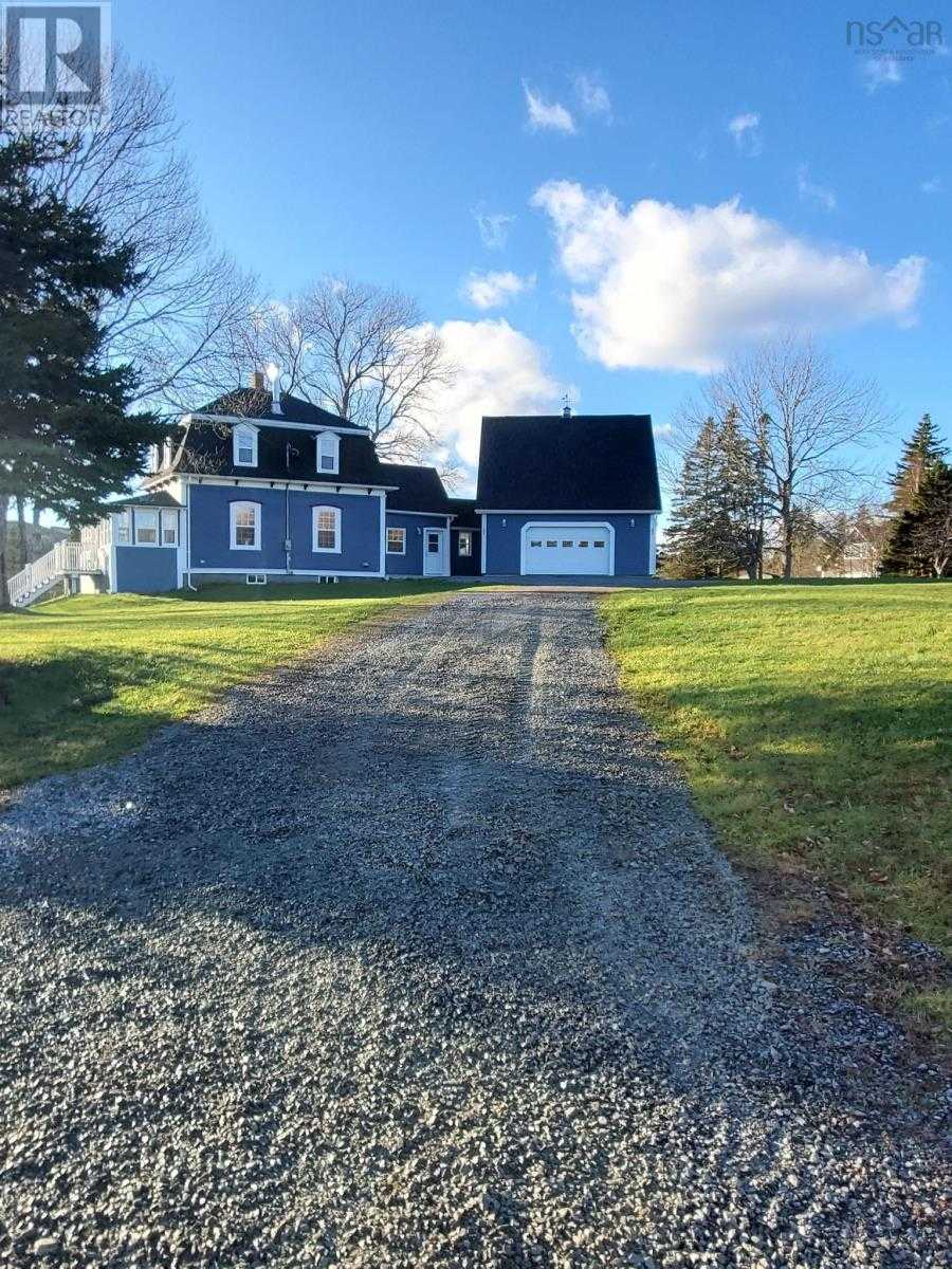 Rumah di Mulgrave, Nova Scotia 10126887