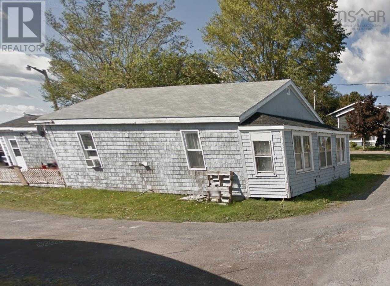 房子 在 Pictou, Nova Scotia 10126893