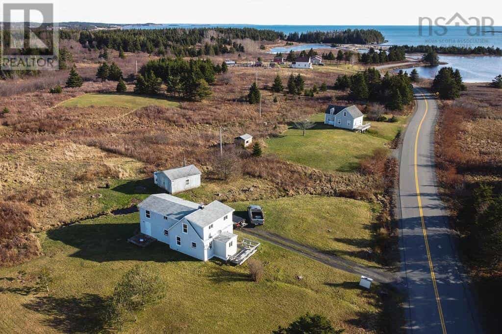 Haus im D'Escousse, Nova Scotia 10126897