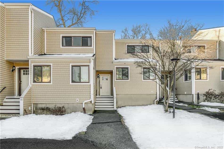 Condominium in Tunxis-heuvel, Connecticut 10126973