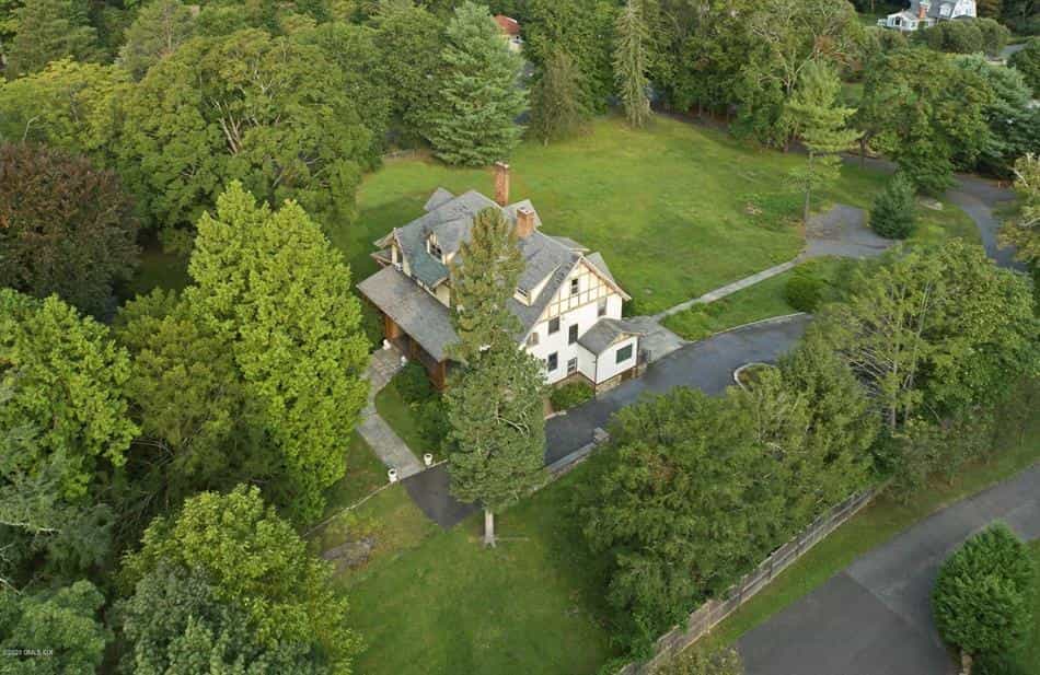 House in Mianus, Connecticut 10127017