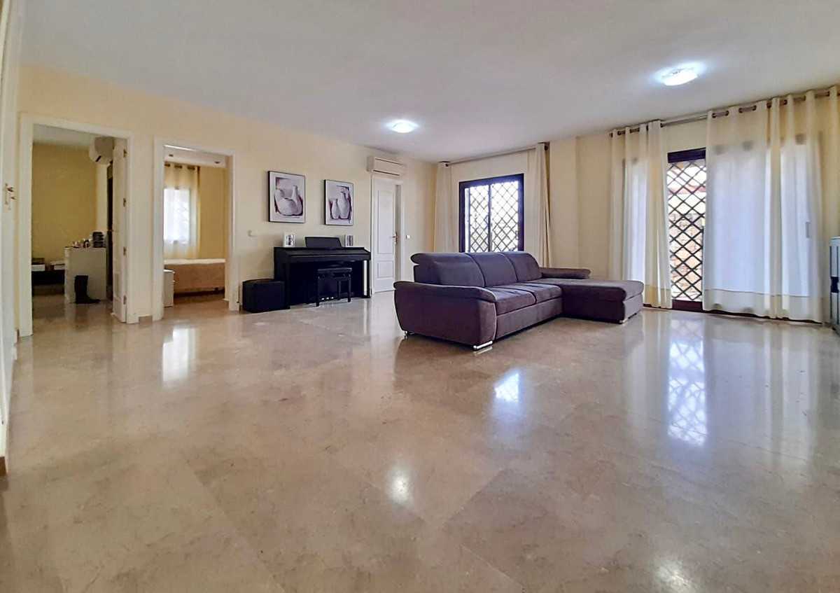 Condominium in Marbella, Andalusia 10127310