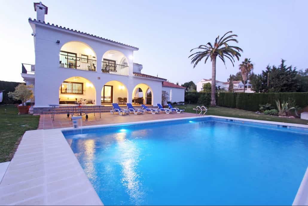 House in Estepona, Andalusia 10127408