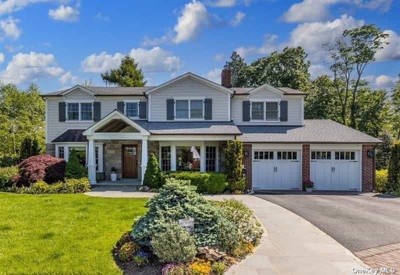 House in South Hempstead, New York 10127594