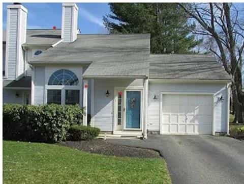 Dom w Taunton, Massachusetts 10127694