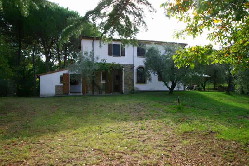 House in Centocelle, Lazio 10128523
