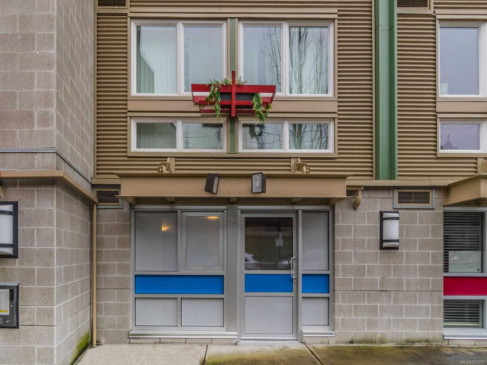 Condominium in Nanaimo, British Columbia 10128600