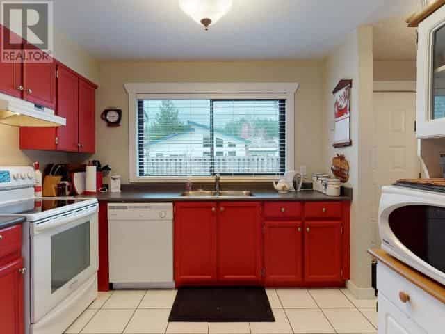 House in Powell River, British Columbia 10128625