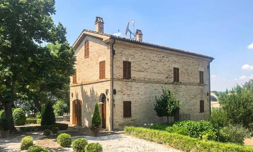 House in San Lorenzo in Campo, Marche 10128896