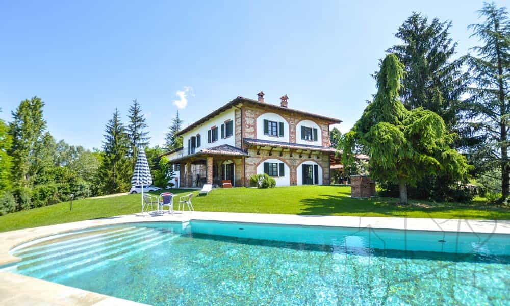 Hus i Monchiero, Piemonte 10128917