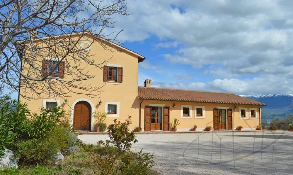 Talo sisään Montefalco, Umbria 10128925
