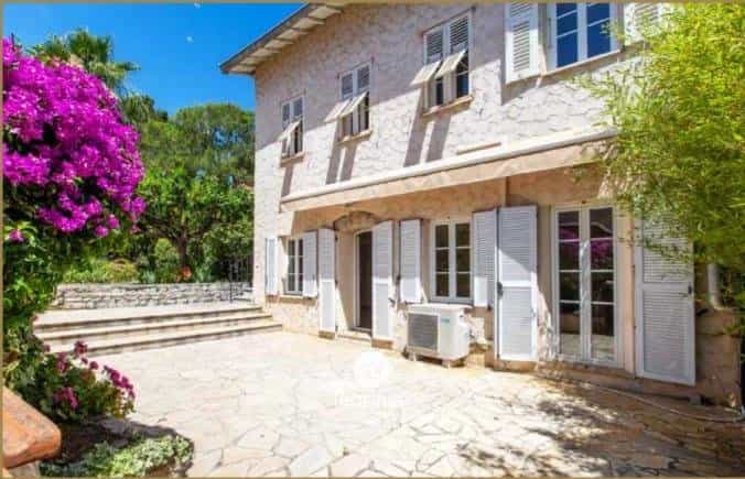 Flere huse i Saint-Jean-Cap-Ferrat, Provence-Alpes-Cote d'Azur 10129087