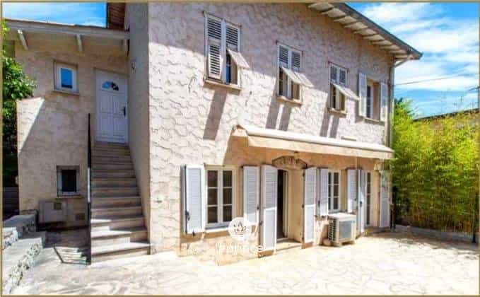 Meerdere huizen in Saint-Jean-Cap-Ferrat, Provence-Alpes-Côte d'Azur 10129087