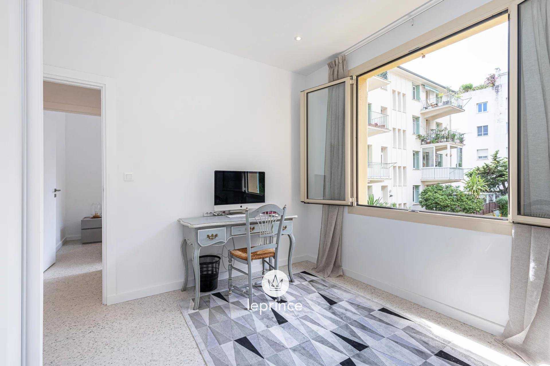 Condominium in Nice, Alpes-Maritimes 10129090