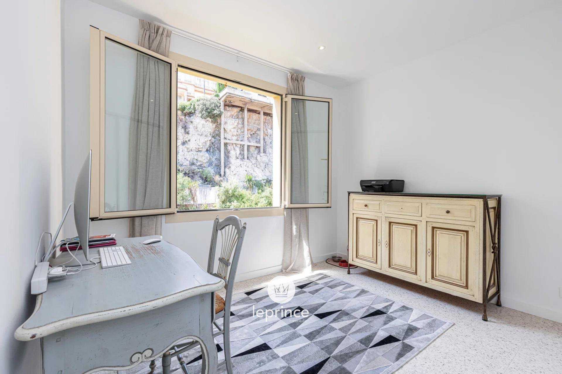 Condominium in Nice, Alpes-Maritimes 10129090