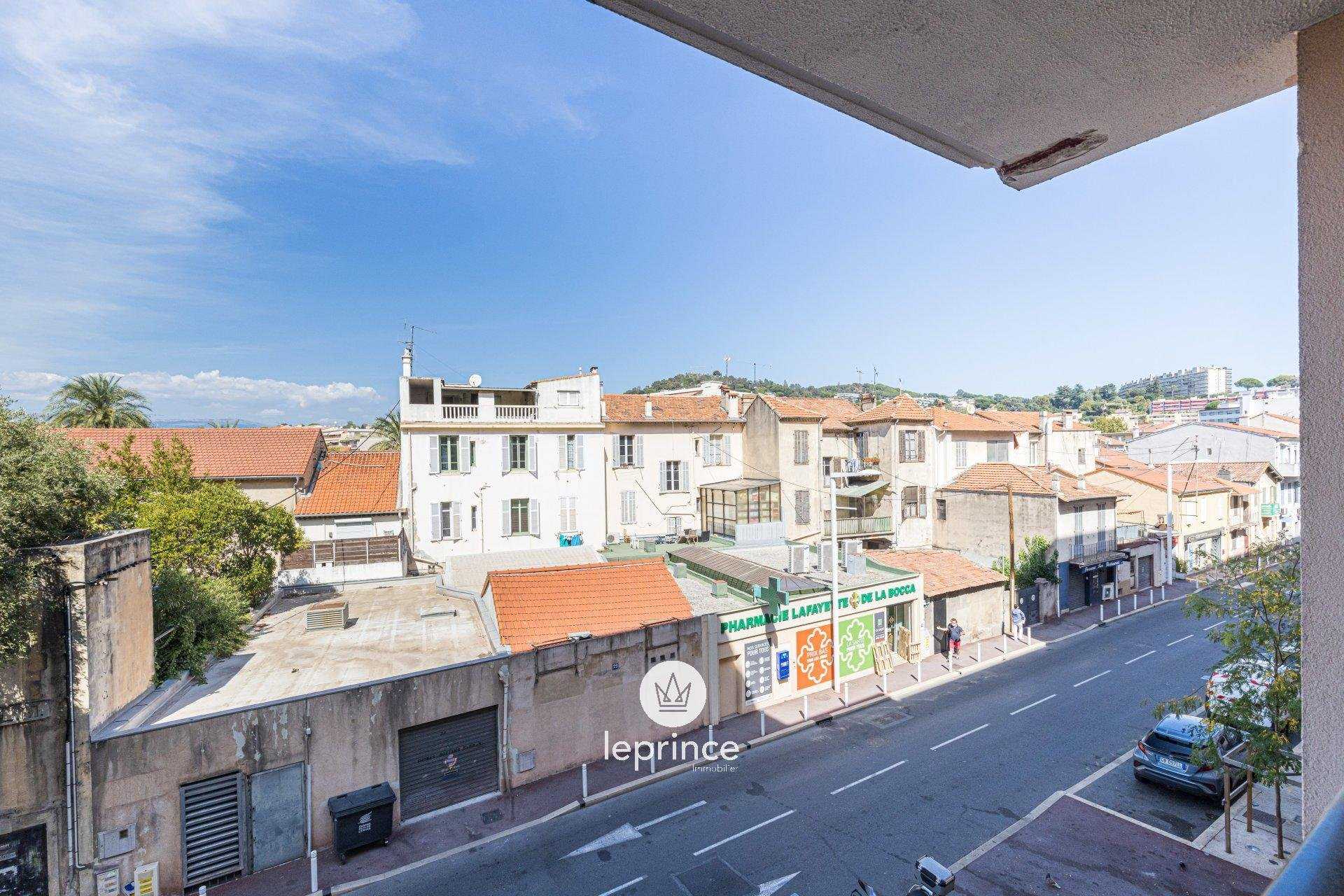 Condominium in Cannes-la-Bocca, Alpes-Maritimes 10129110