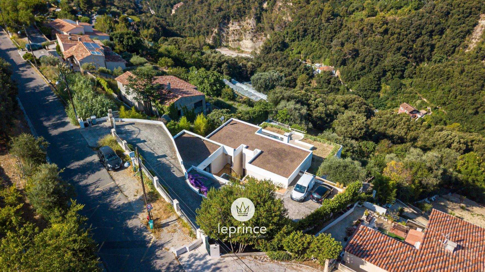 房子 在 La Madeleine, Provence-Alpes-Cote d'Azur 10129117