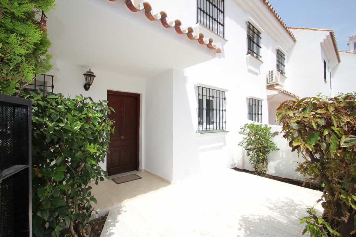 Useita taloja sisään Fuengirola, Andalusia 10129273